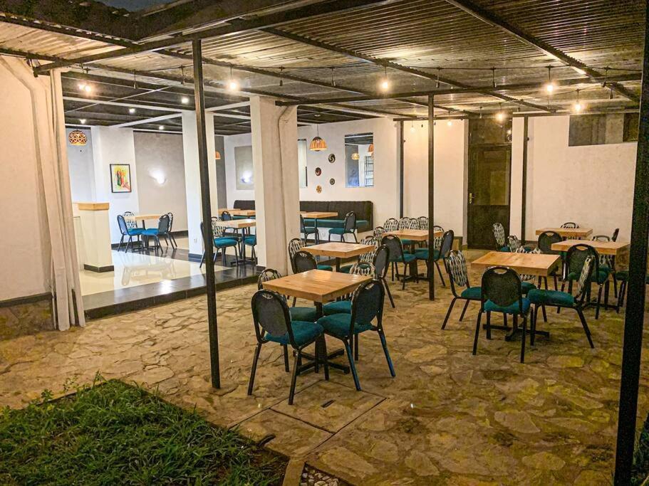 City Center Apartments Bujumbura Esterno foto